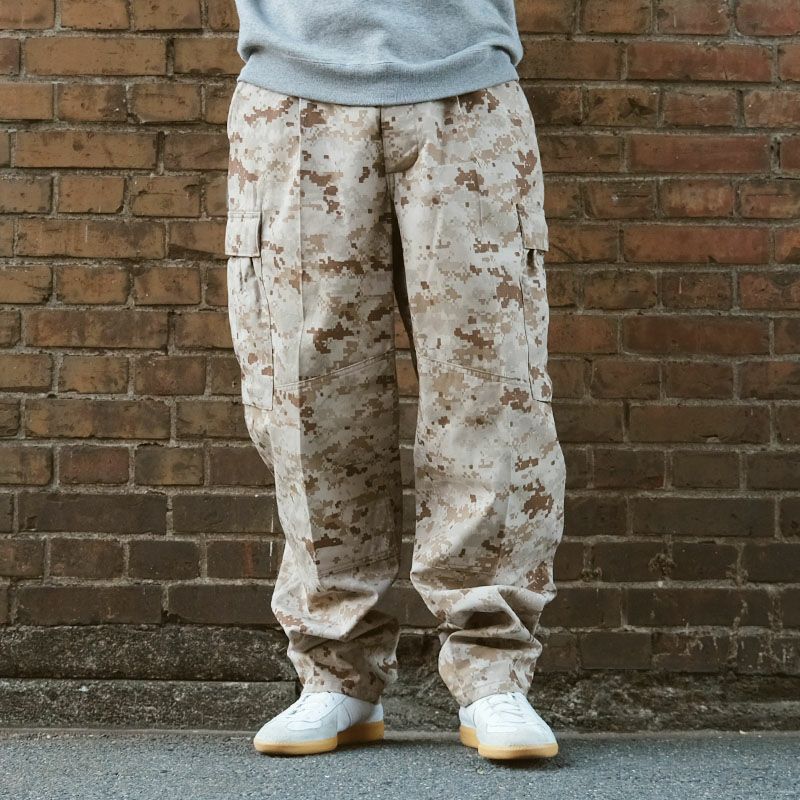米軍実物放出品/カ-ゴパンツ、エルボー&ニ-パット MILITARY（ミリタリー） 実物 新品 デッドストック 米軍 BDU ブラック