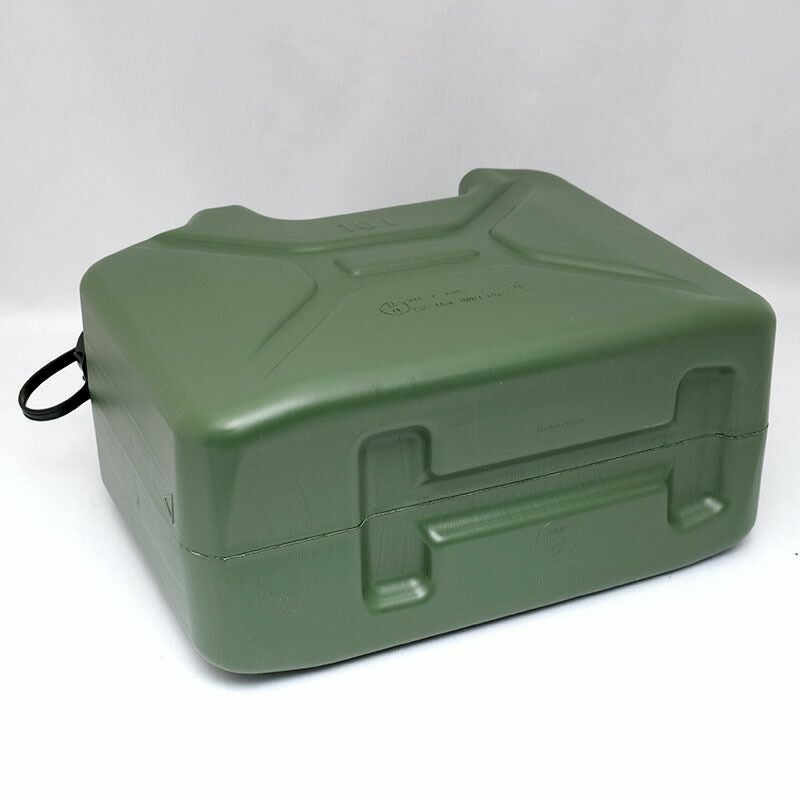 チェコ軍 ジェリカン プラスチック グリーン ノズル付き 10L デッド