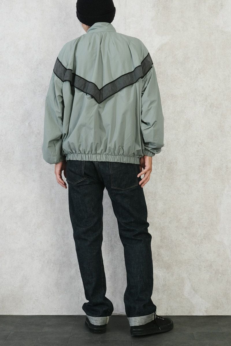 米軍 ARMY IPFU トレーニングジャケット ナイロン グレー USED JJ371UN