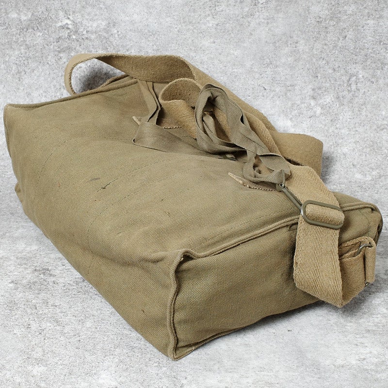 チェコ軍 キャンバス ショルダーバッグ New-type USED BS050UN